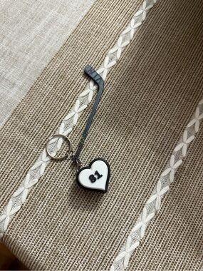 Heated Rivalry-Inspired Hockey Stick Clicker Keychain